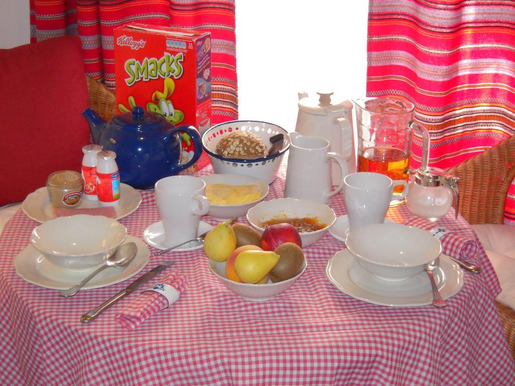 La Casa De La Abuela Clotilde Guest House Орнос Екстериор снимка