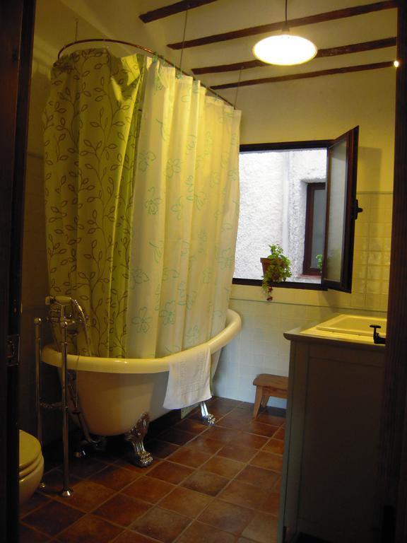 La Casa De La Abuela Clotilde Guest House Орнос Стая снимка