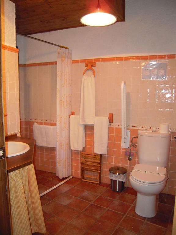 La Casa De La Abuela Clotilde Guest House Орнос Стая снимка